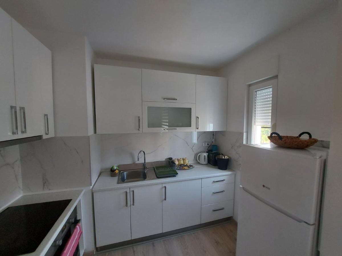Apartman Vrbas Sa Podzemnom Garazom Banja Luka Luaran gambar