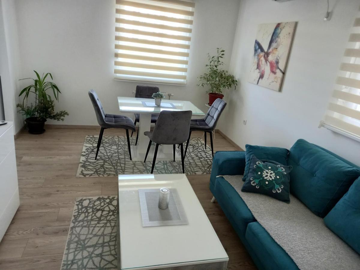 Apartman Vrbas Sa Podzemnom Garazom Banja Luka Luaran gambar